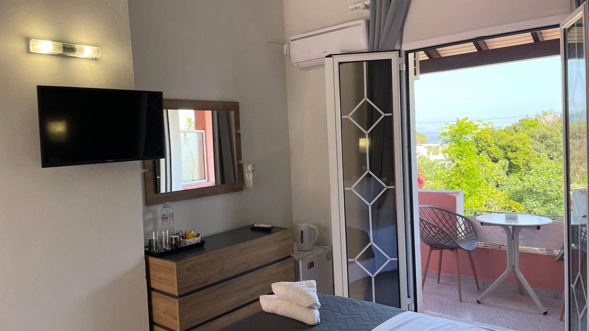 Alonaki Bay Appartement *